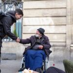 Organizações beneficentes de Paris aguardam a visita do Papa Leão XIV