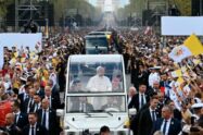 Lusofonias – A ‘maré humana’ e os ‘banhos de multidão’ do Papa em França